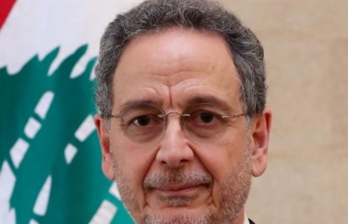 وزير الإقتصاد: المعارضة لغايات سياسية غير بناءة تعرض لبنان للخطر