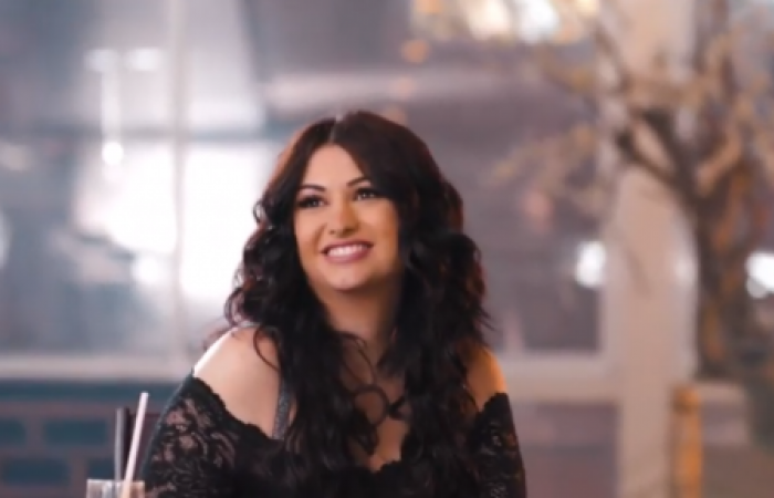 الفنانة اللبنانية "ساندرا" تطلق أغنية "الحطاطة البيضا"