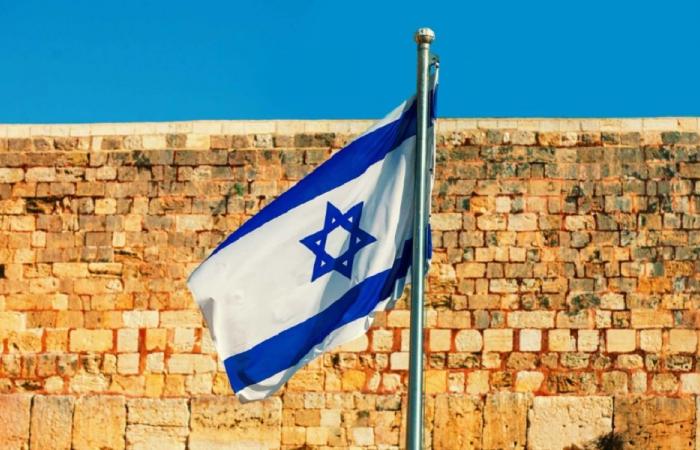 إسرائيل تردّ على خطوة طرد القائم بأعمالها في جنوب إفريقيا