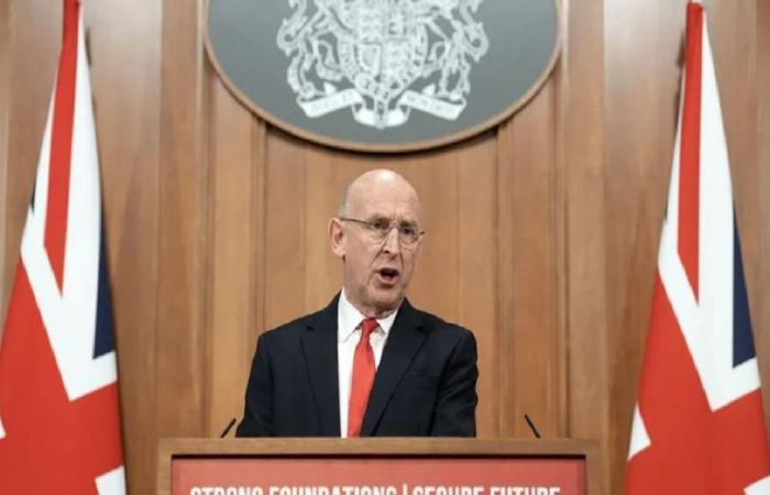 بريطانيا: اجتماع الناتو سيبحث تدابير الأمن في غرينلاند