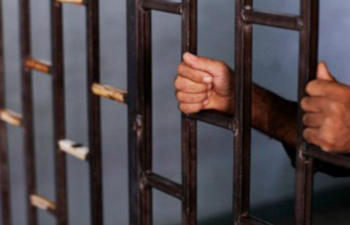 لجنة أهالي السجناء تحذّر من انفجار الأوضاع في السجون