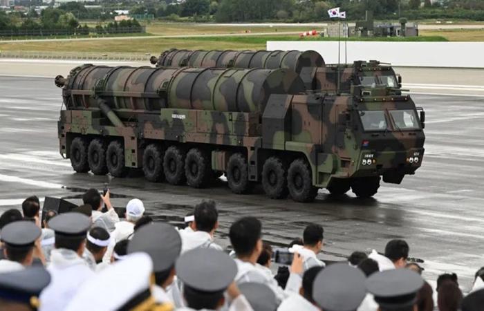 كوريا الشمالية تُطلق نحو عشرة صواريخ بالستية باتجاه بحر اليابان