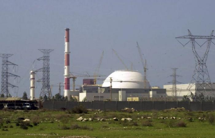 سقوط مقذوف بمحيط محطة بوشهر النووية الإيرانية