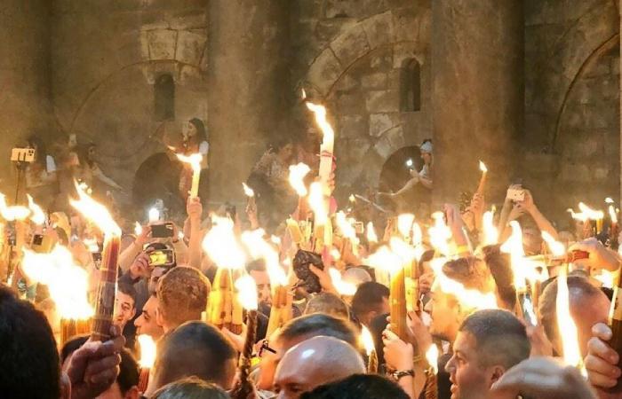 فيض النور في كنيسة القيامة