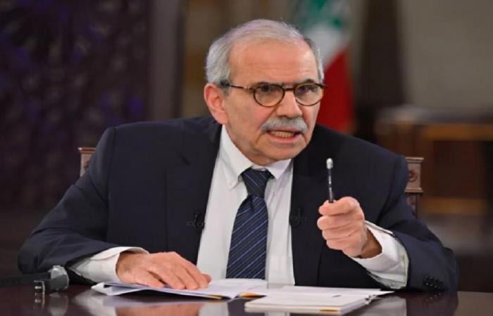 سلام يواجه إيران وحزبها بقوة الدولة