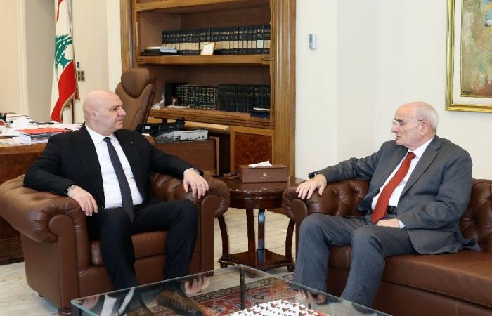 عون يبحث مع منسى الأوضاع الأمنية في ظل وقف إطلاق النار