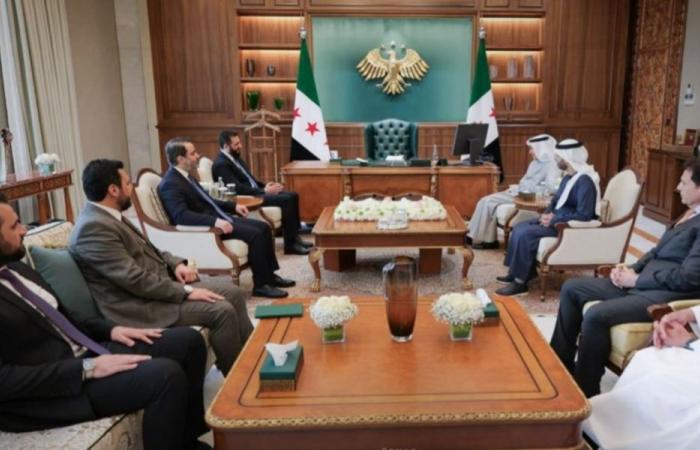 الشرع يبحث فرص الاستثمار مع وفد إماراتي