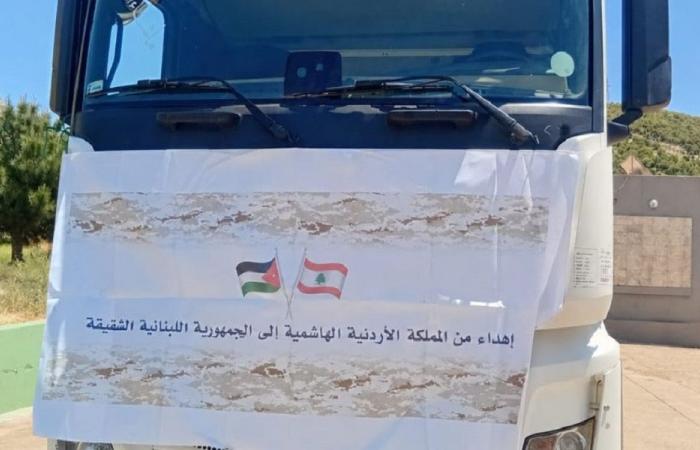 الأردن يرسل 18 شاحنة إغاثية وطبية إلى لبنان
