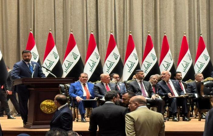 العراق.. البرلمان يمنح الثقة لحكومة علي الزيدي