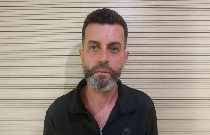 أوهم ضحاياه بتأشيرات سفر إلى أوروبا… و”الأمن” بالمرصاد