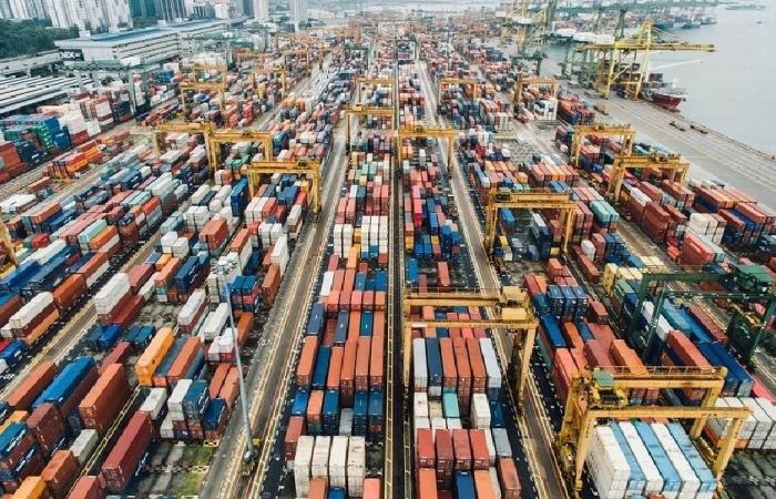 رئيس مرفأ بيروت: فحص جميع المستودعات بلا استثناء