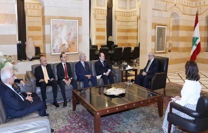 سلام نوّه بعمل الهيئة الوطنية لمكافحة الفساد