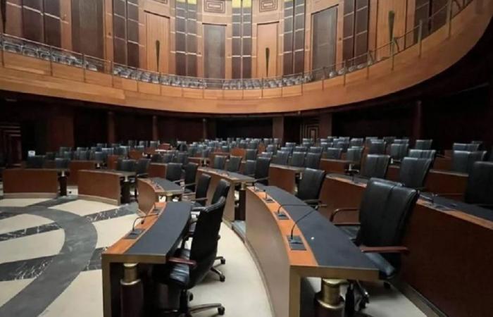 انسحابات وإشكال في الجلسة.. وسلام لبري: “ما حدا يتدخل بالحكومة”