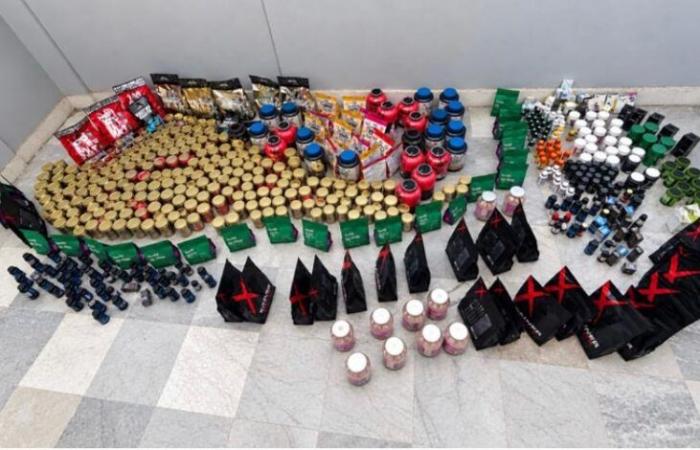 بالصوَر: ضبط متمّمات ومواد غذائية وتبغ في طرابلس وزغرتا