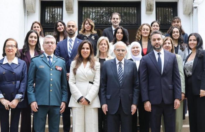 المفاوضات تُقلع بجناحها العسكري وتهبط في تامبا
