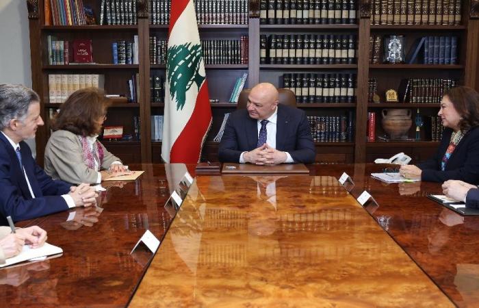 عون يبحث التحضيرات لمهرجانات بعلبك الدولية